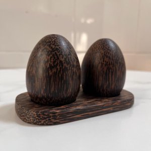 GLMM Egg Salt & Pepper Shakers